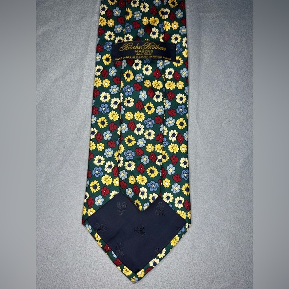 Men’s Brooks Brothers Green Blue Yellow Blue Floral Designer Regular Silk Tie - Picture 3 of 3